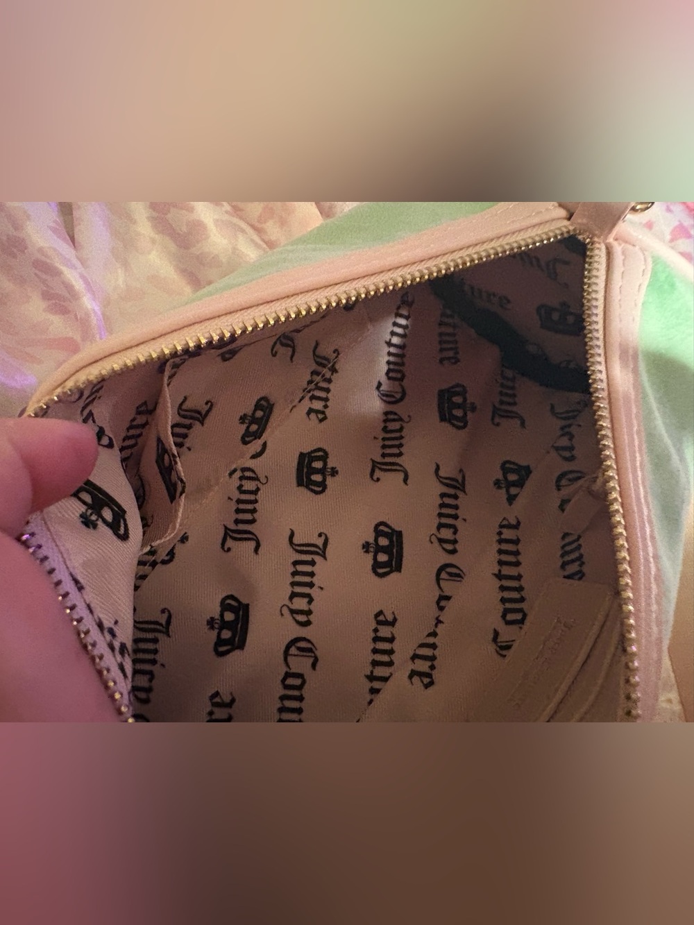 Juicy Couture Green Barrel Crossbody with Pink Trim & Gold Chain - Picture 3 of 4